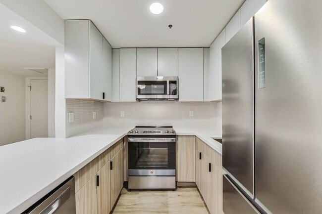 Photo - 95 41st St Unidad 102