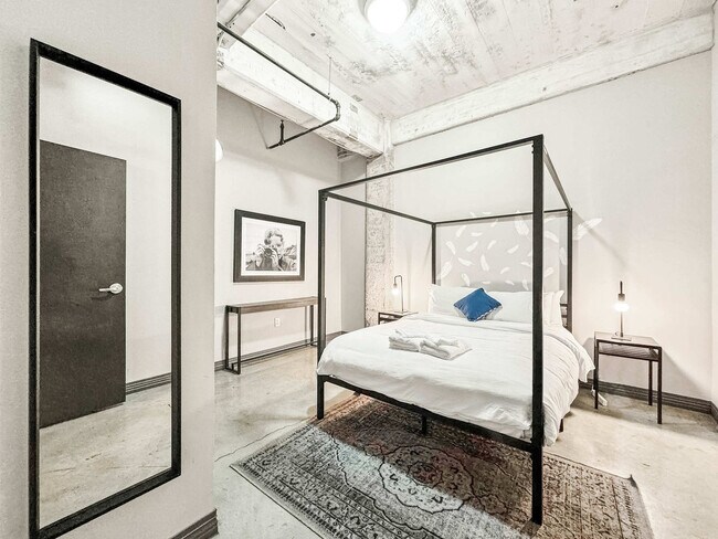 Photo - 555 Evergreen St Unidad ID1134626P