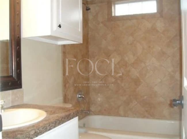 Photo - Beautiful Hardwood floors!  3/1/1 in the Medical District