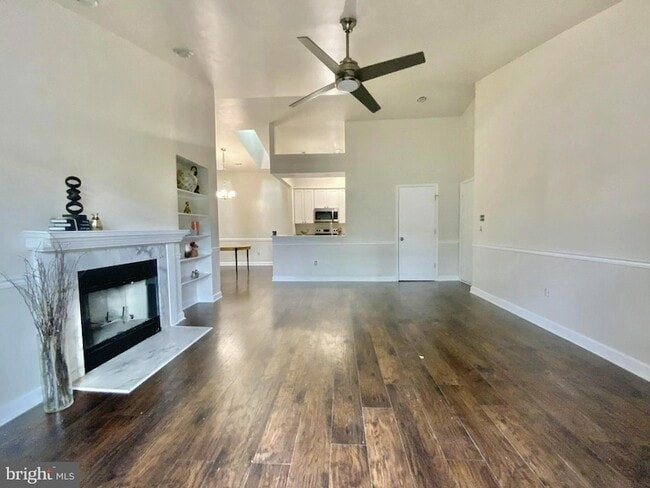 13613 Sir Thomas Way Unit 1-A-31