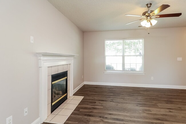 Photo - 916 Clover Gap Dr