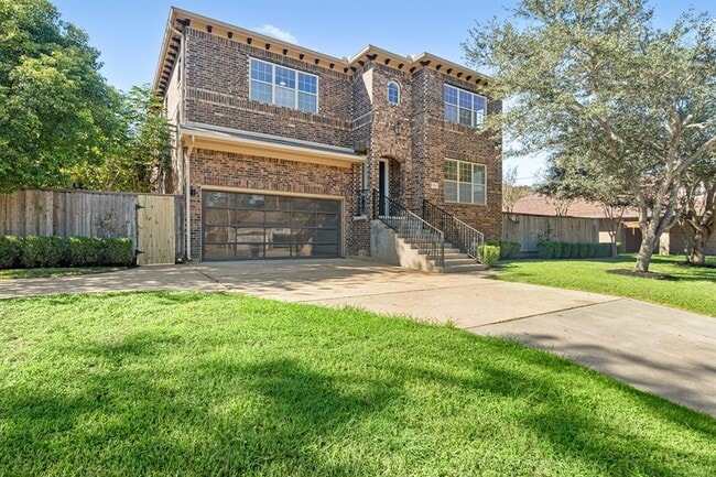 Building Photo - 9714 Braesmont Dr Rental