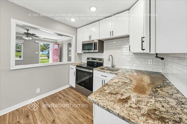 Photo - 833 61st Ave NE