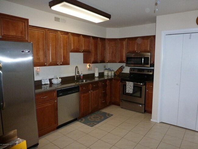 Photo - 434A Andover Dr