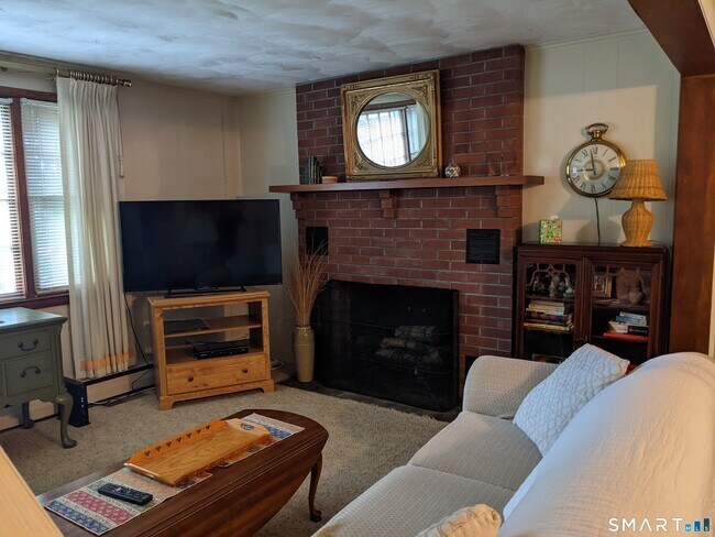 Photo - 89 Grove Beach Rd S