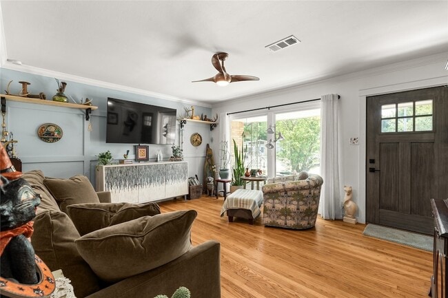 Photo - 5831 Burr Oak Dr
