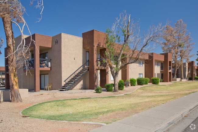 The Graybriar - The Graybriar Apartments