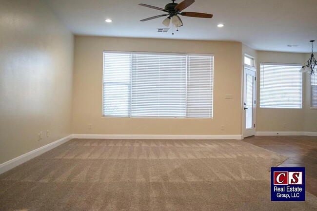 Photo - 388 N 3380 W