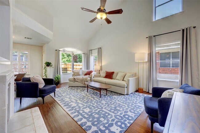 Photo - 1816 W Pflugerville Pkwy