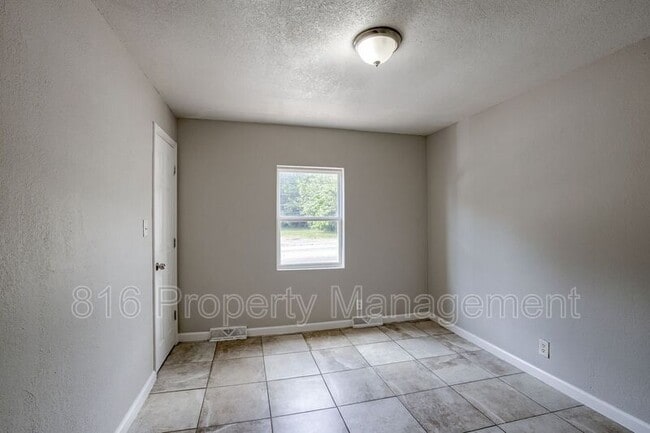 Photo - 8718 E Winner Rd Unit 8718 1/2