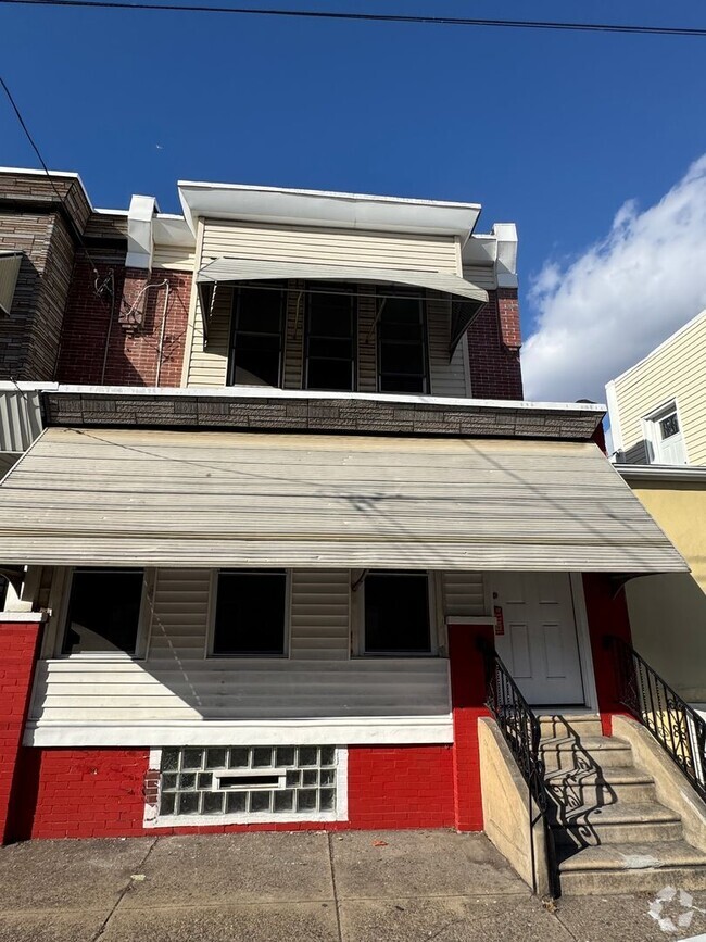 Building Photo - Charming 3-Bedroom Home in Port Richmond A...