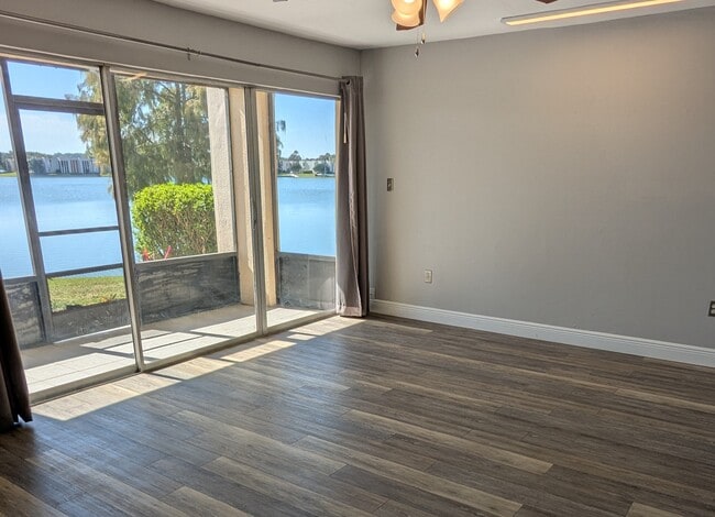 Living Room - 578 Orange Dr Unidad 87