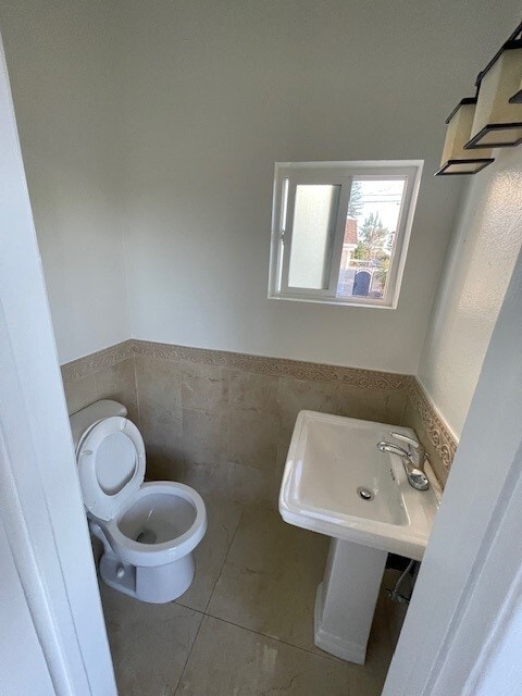 Photo - 1830 E Sycamore St