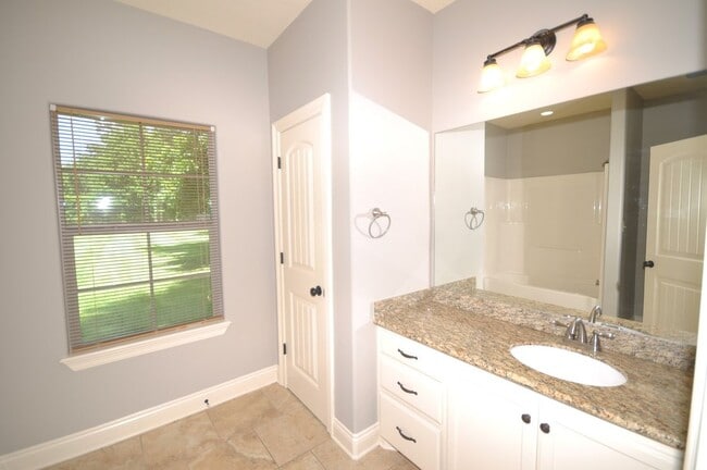 Photo - 417 Chavanne St