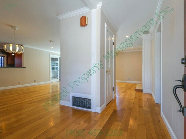 Photo - 1513 Williams Ave