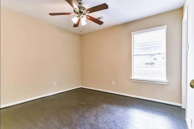 Building Photo - 4738 Cavern Dr