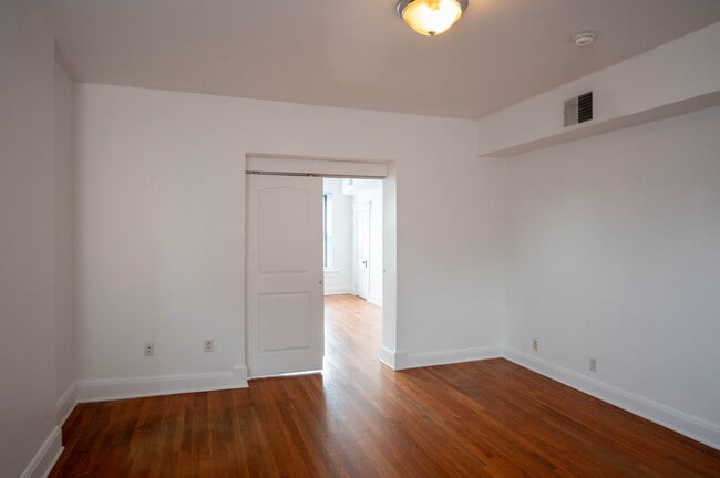 Photo - 1104 1/2 N High St