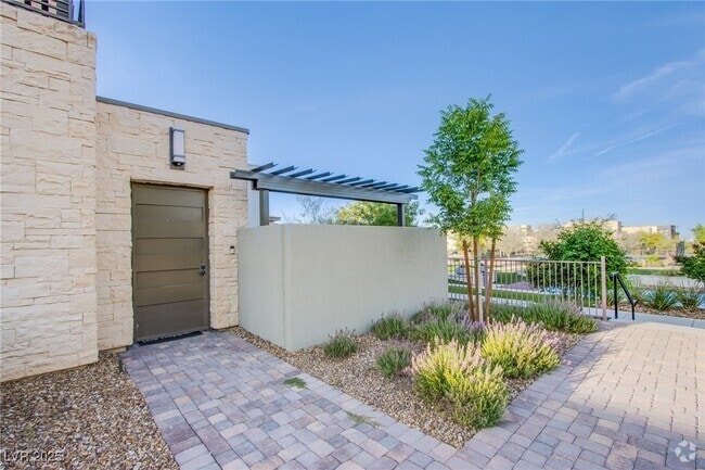 Building Photo - 10960 Merito Ct Rental
