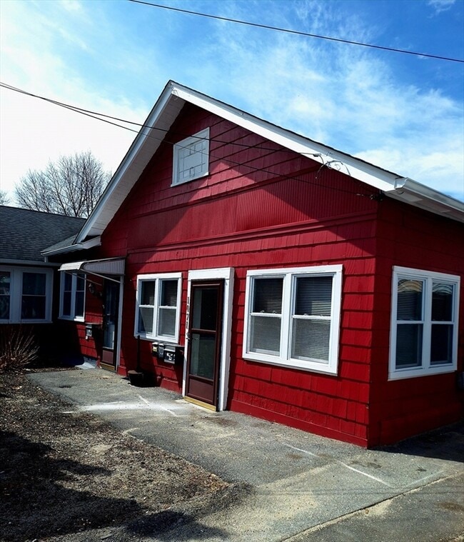 Building Photo - 1071 W Boylston St Unit 1
