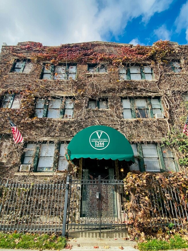 Building Photo - 1244 N Illinois St Unit 203 Rental