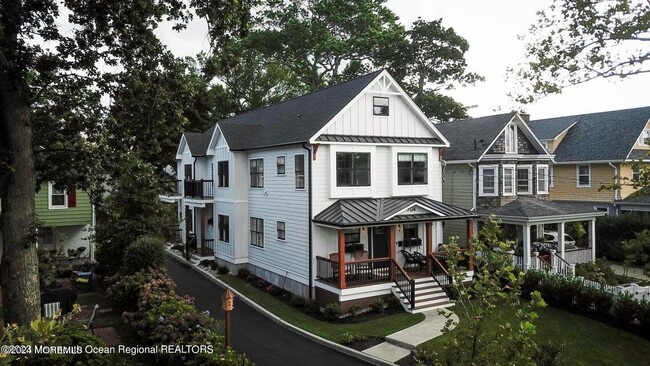 Photo - 704 4th Ave Townhome