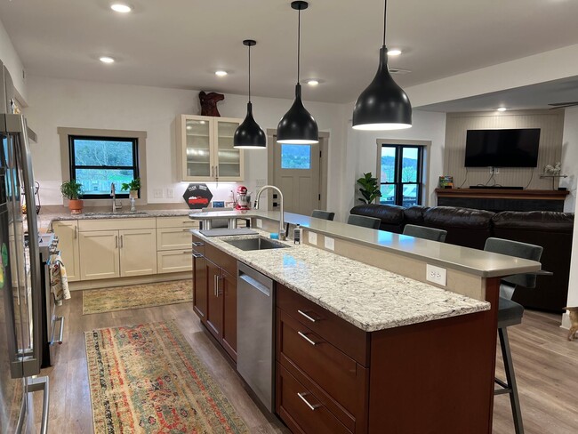 Photo - Home on Beautiful Farm and Vineyard Minute...