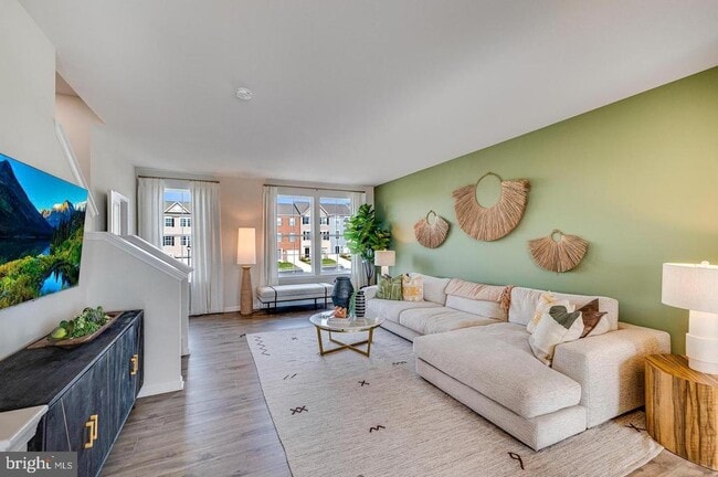 71 Swan Fld Ave