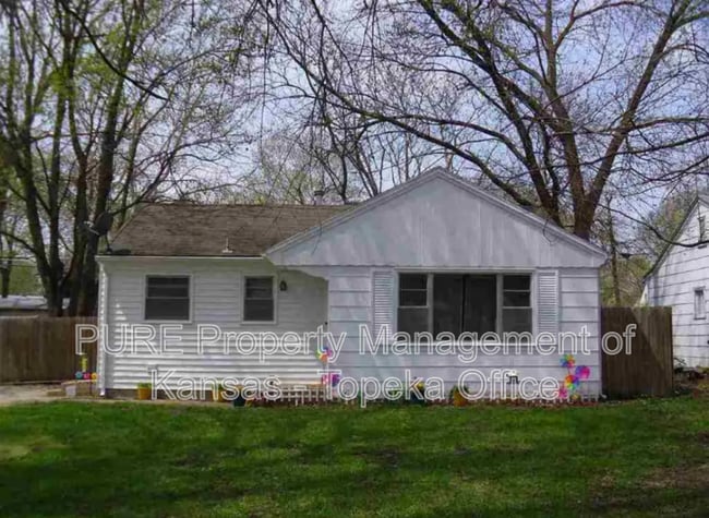 Photo - 2333 SW Moundview Dr