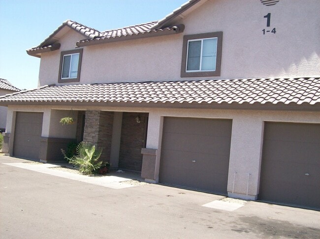 Building Photo - 1622 S 31st Ave