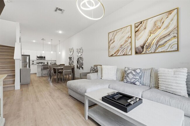 285 Famagusta Dr
