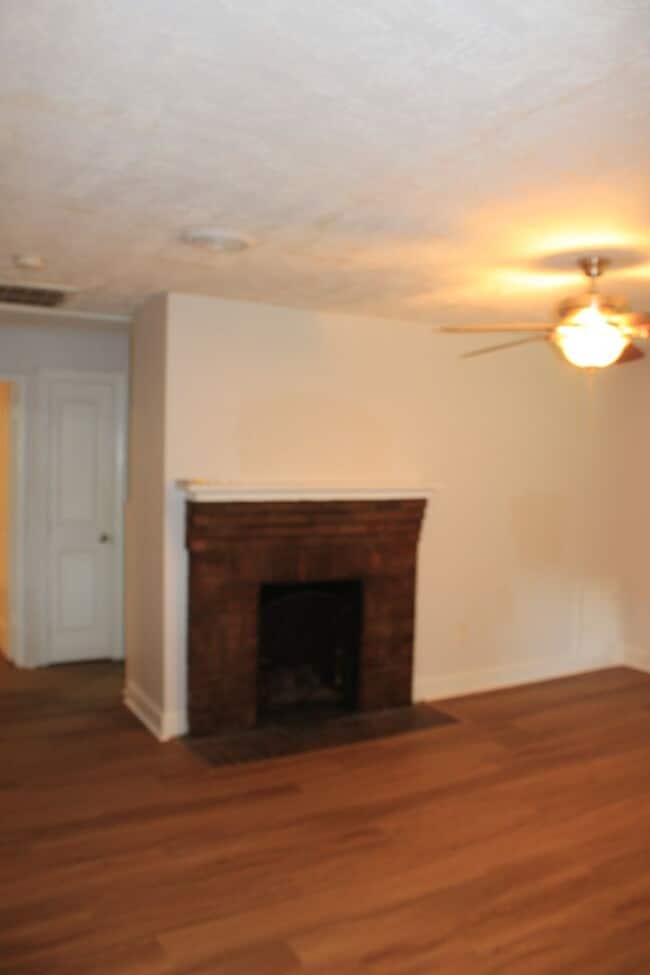 Photo - Midtown Rental 2 Bed 1 Bath