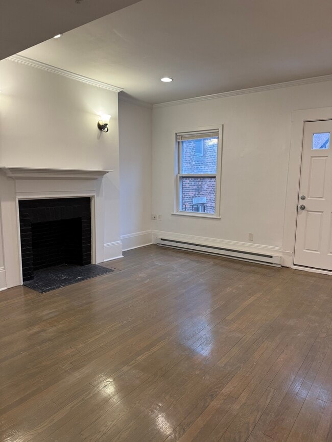 1408 Beacon St Unidad 3