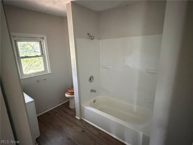 Photo - 170 Stone St