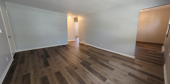 Photo - 11827 W North Ave Unidad 2