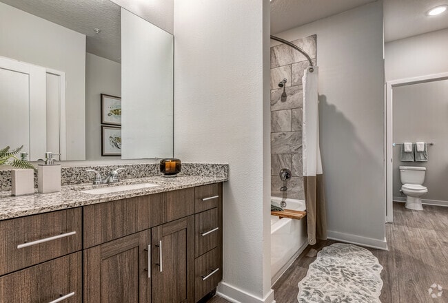 2BR, 2BA - 1,078SF - B2 Floorplan