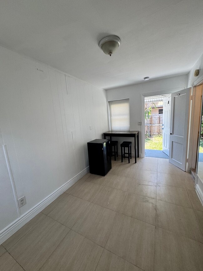 Photo - 1831 Roman St