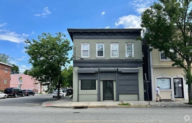 Building Photo - 126 Franklin St Rental