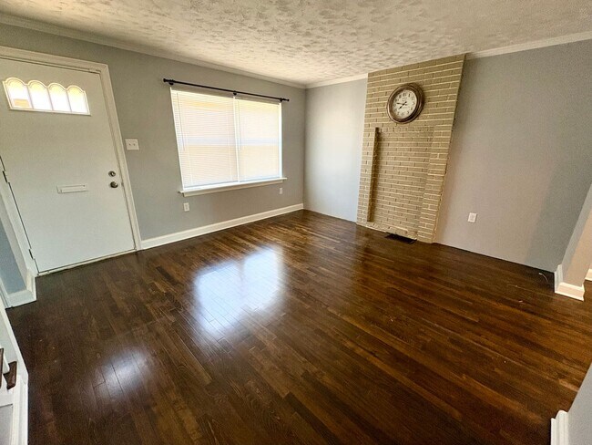 Photo - 2 Bedroom Available in Lancaster!
