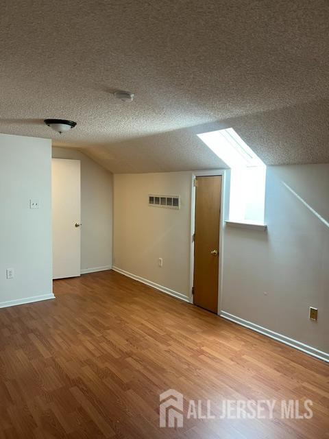 Photo - 304 Hampshire Dr