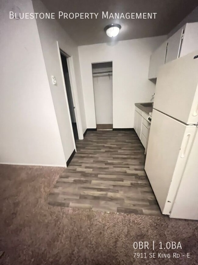 Photo - 7911 SE King Rd Apartamento Unidad E
