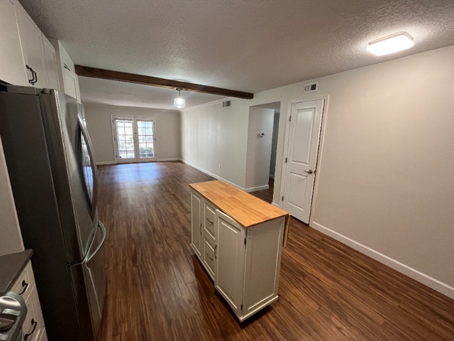 Photo - 210 Magnolia Rd Unidad 104