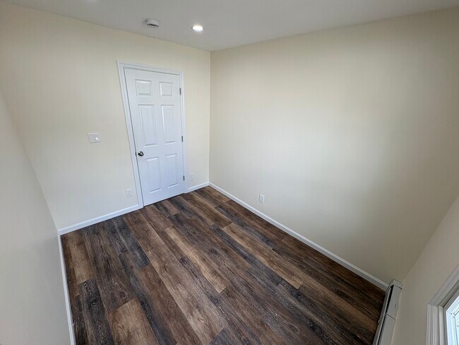 Photo - 1542 Potter Blvd Unit 1