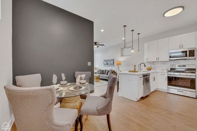 Photo - 5019 S Indiana Ave Unit 1