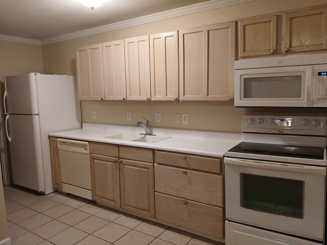 Photo - 711 S Poplar St