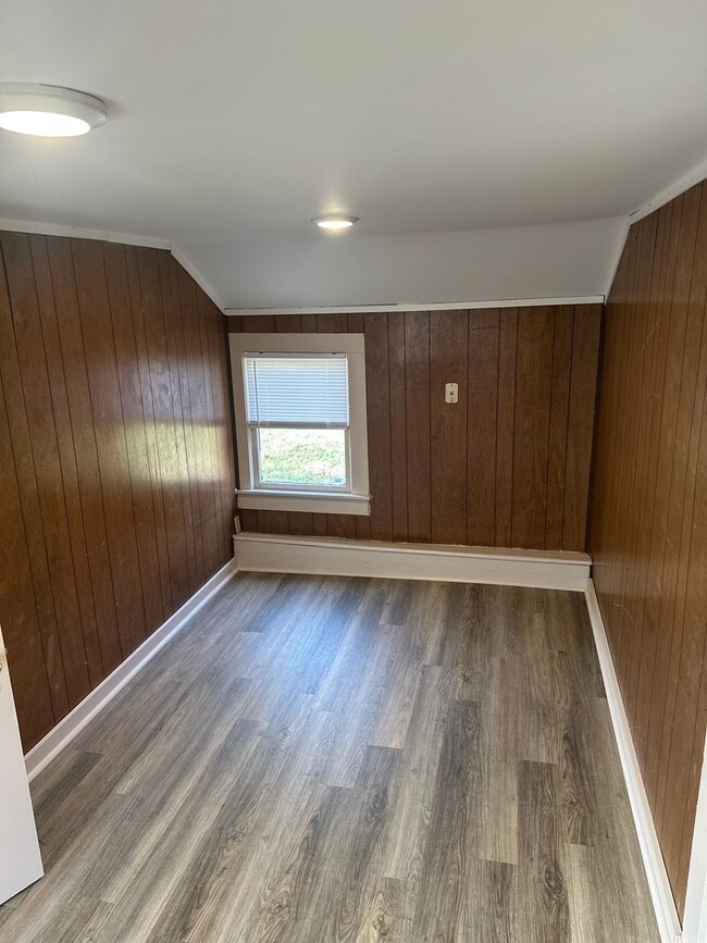 Photo - 1 Bedroom, 1 Full Bathroom House - Within walking distance of Downtown Springdale