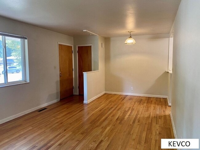 Photo - Great Three Bedroom, Close to Everything!