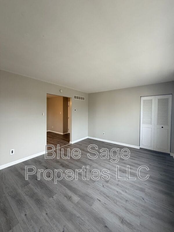 Photo - 727 Clifton Ave Unit 2