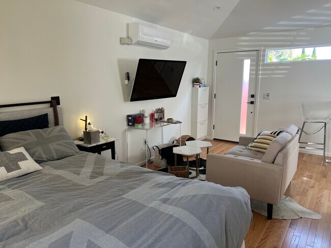 Photo - 12118 Braddock Dr