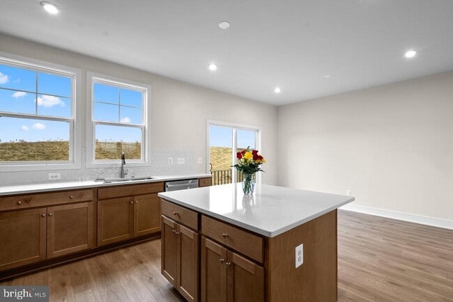 Photo - 107 Checkerspot Wy