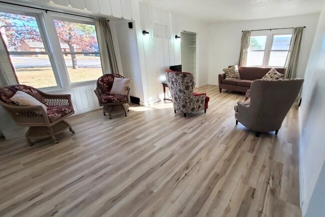 Mucho espacio común - 2705 Bemidji Ave N